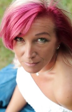 TaniaLuxe63 from Western Australia,Australia